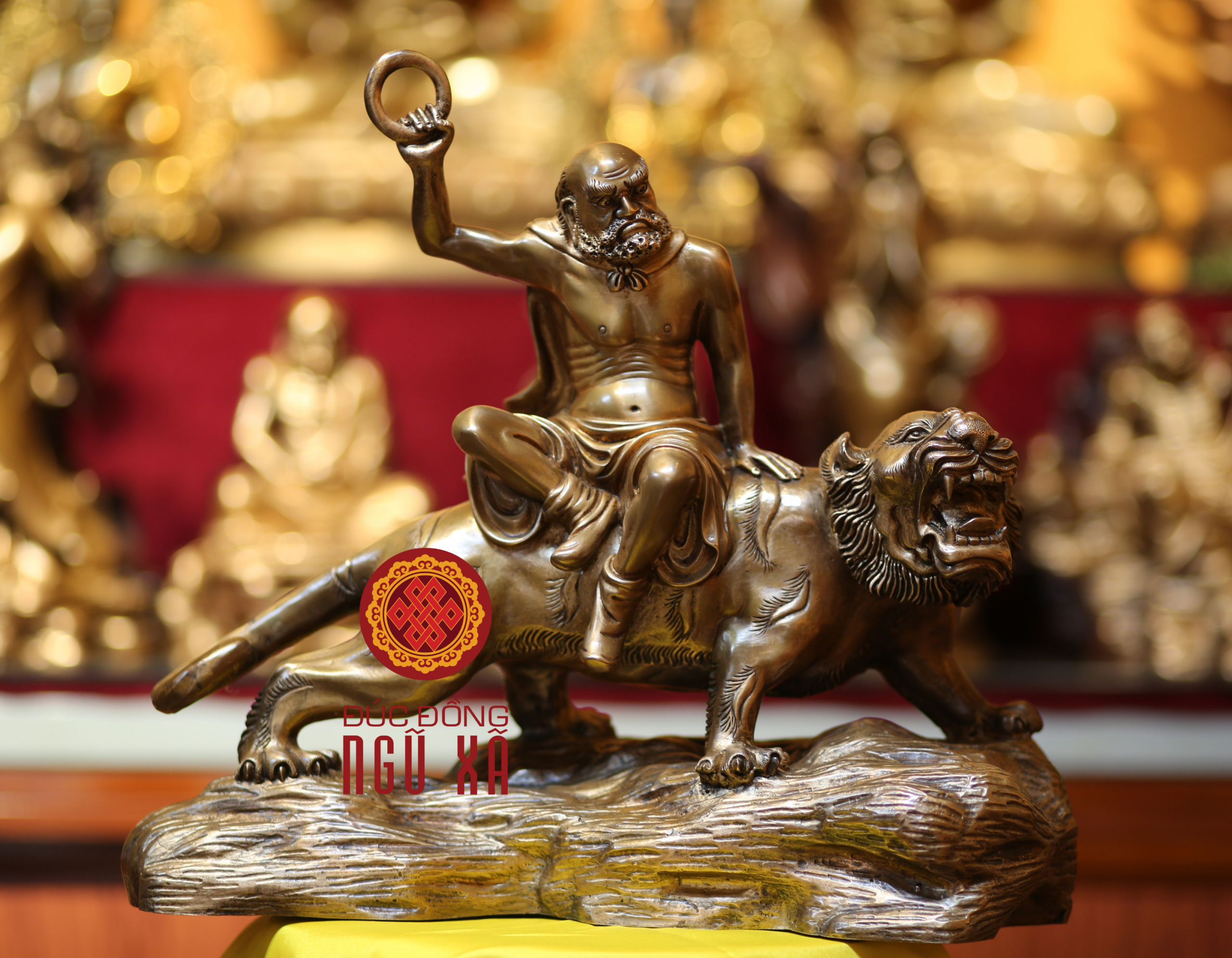LA HÁN PHỤC HỔ